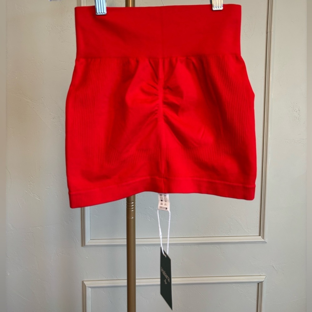 HALARA Skirt Red Mini Skirt with Butt Cinch